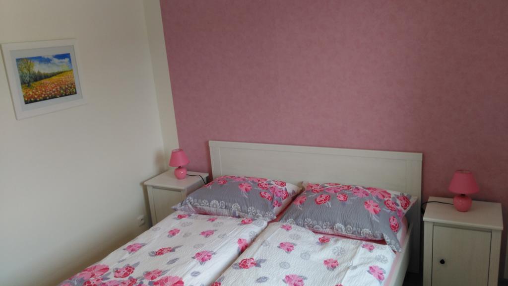 Na Vysluni Apartment *